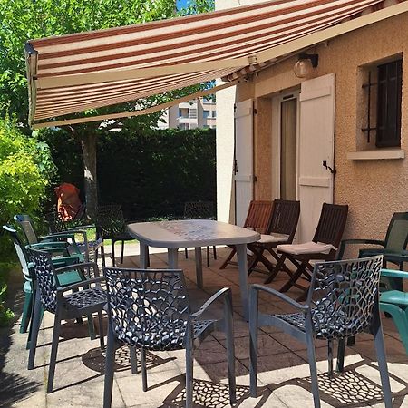 Dynamique Et Splendide Bourgoin-Jallieu Exterior foto