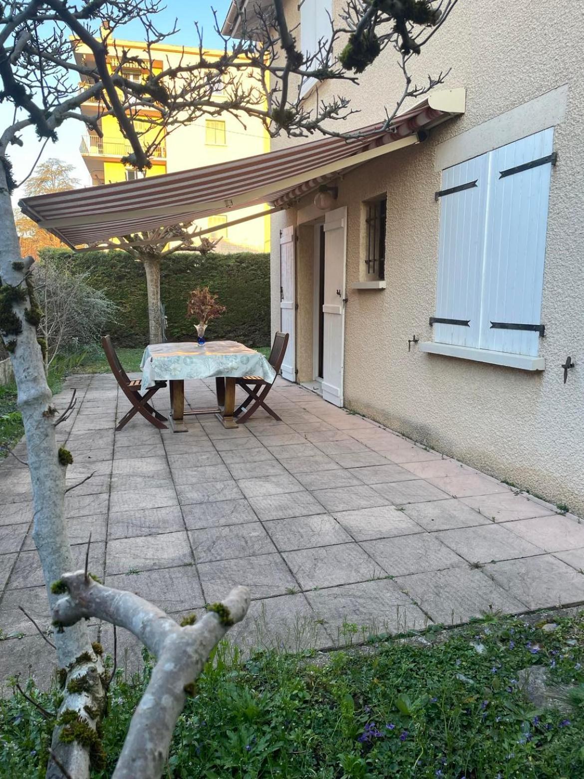 Dynamique Et Splendide Bourgoin-Jallieu Exterior foto